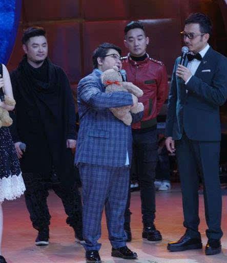 韩红最新爆料娱乐圈,韩红揭露惊人内幕！  第1张